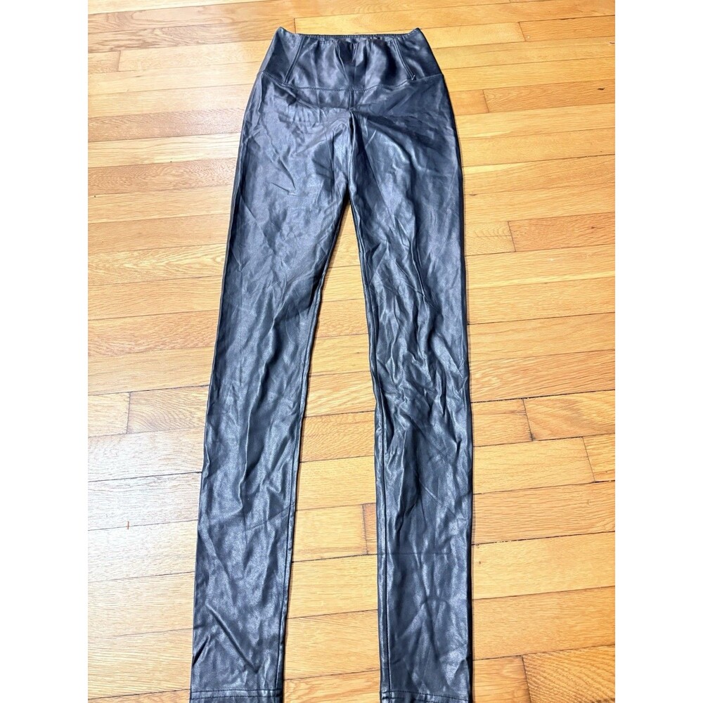 Wilfred Free Aritzia Size XS Leggings Black Vegan Faux Leather Pants